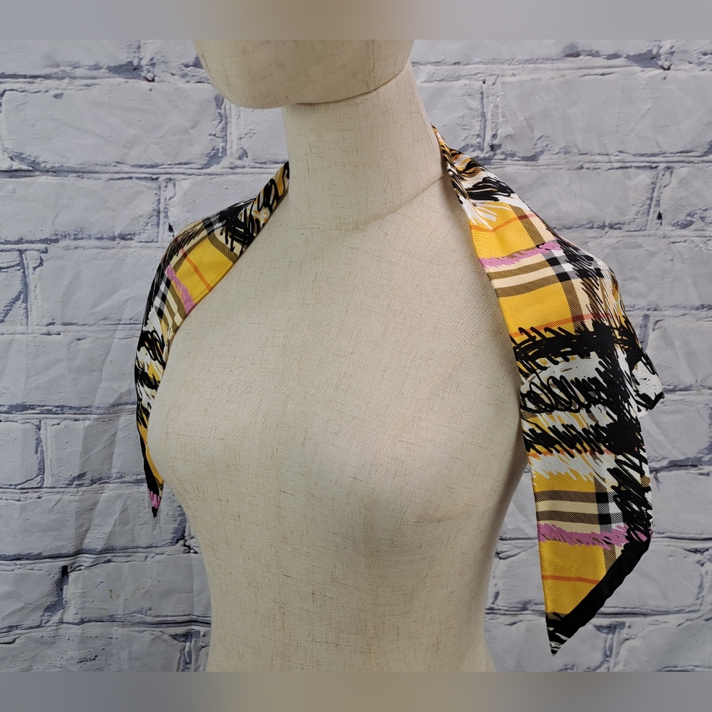 NWT Burberry Women's Scarf Scribble Printed Vintage Check 100% Silk - Picture 11 of 14